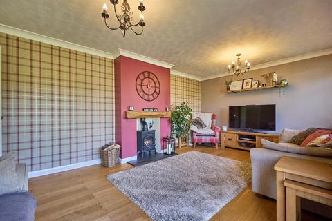 2 Armour Close, Burbage, Hinckley, LE10 2QW