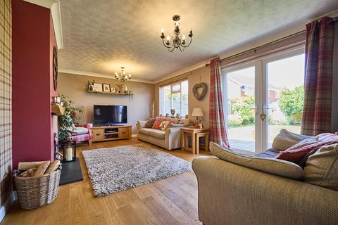 4 bedroom detached house for sale, Armour Close, Burbage