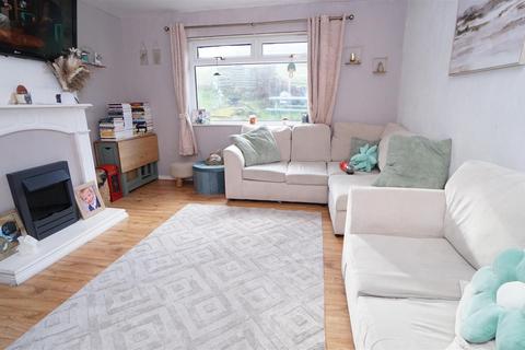 28 Bracken Edge, Bradford, BD10 9BL