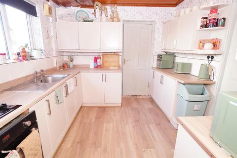 28 Bracken Edge, Bradford, BD10 9BL