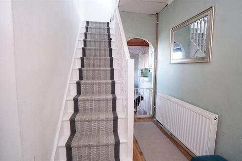 28 Bracken Edge, Bradford, BD10 9BL