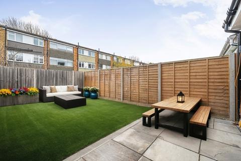 4 bedroom end of terrace house for sale, Carston Close, Lee, London, SE12
