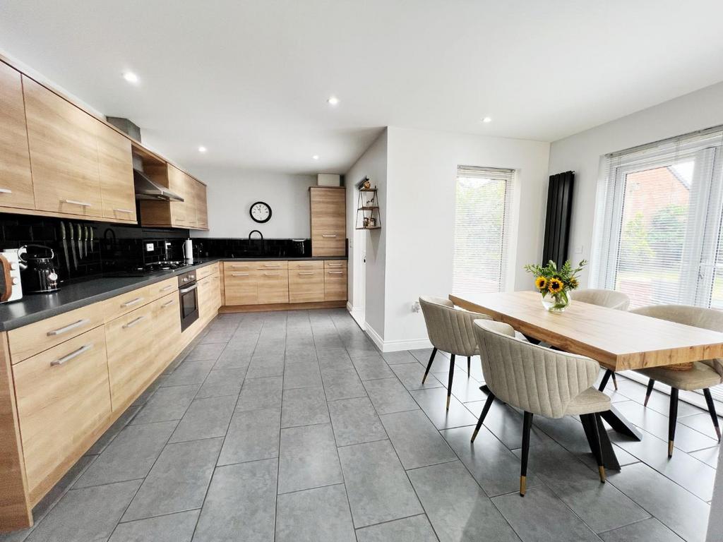 Open Plan Kitchen/Dining Room