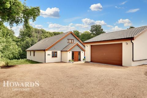 undefined, Chestnut Avenue, Oulton Broad