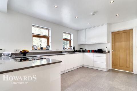 undefined, Chestnut Avenue, Oulton Broad