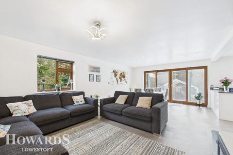 undefined, Chestnut Avenue, Oulton Broad