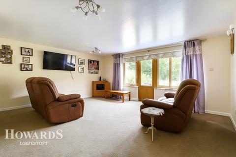 undefined, Chestnut Avenue, Oulton Broad