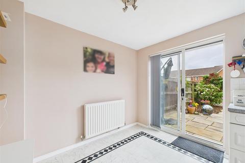 1 Calder Square, Brough, HU15 1GE