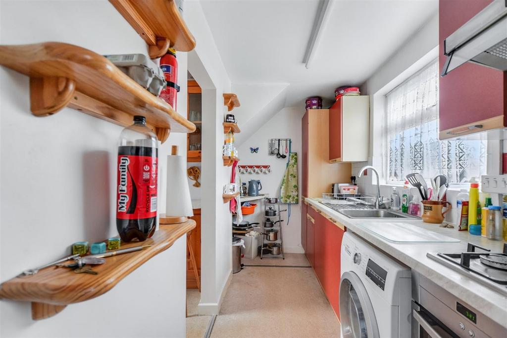Kitchen 1.jpeg
