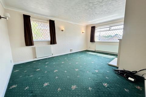 3 bedroom detached bungalow for sale, Clayton Avenue, Kippax, Leeds