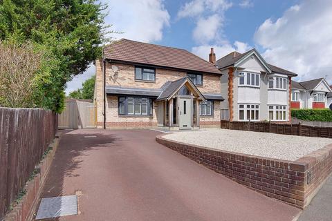 61 Brackendale Road, Queens Park, Bournemouth, BH8 9HZ