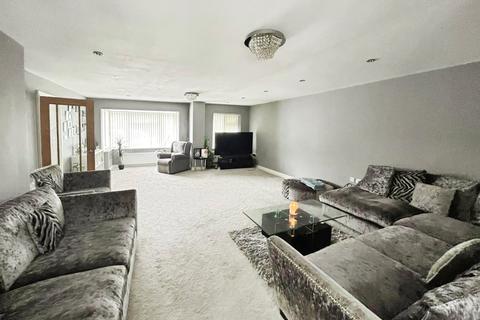 5 bedroom detached house for sale, Reynolds Road, Warwickshire CV12