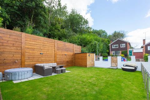 24 Bay Tree Close, High Wycombe, HP11 1JN