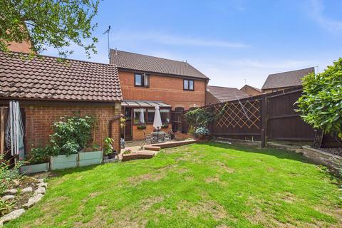 9 Docklewell Close, Towcester, NN12 6JF