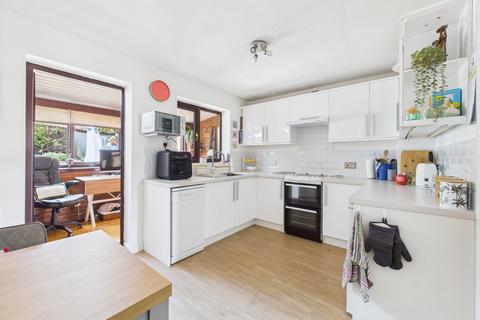 9 Docklewell Close, Towcester, NN12 6JF