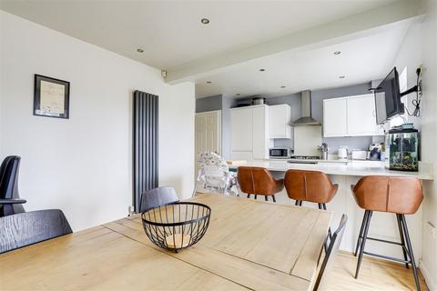 3 bedroom end of terrace house for sale, Linden Place, Mapperley NG3