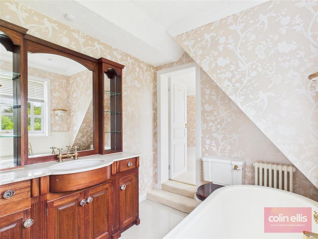 CAM05075 G0-PR0170-STILL019.jpg