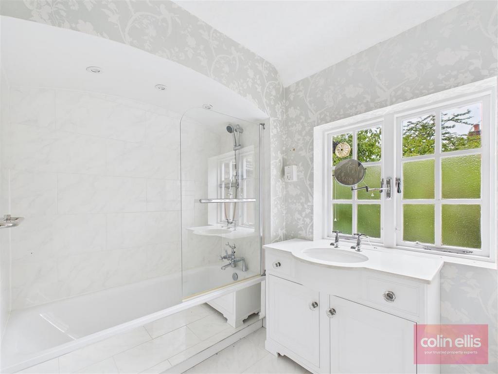 CAM05075 G0-PR0170-STILL020.jpg