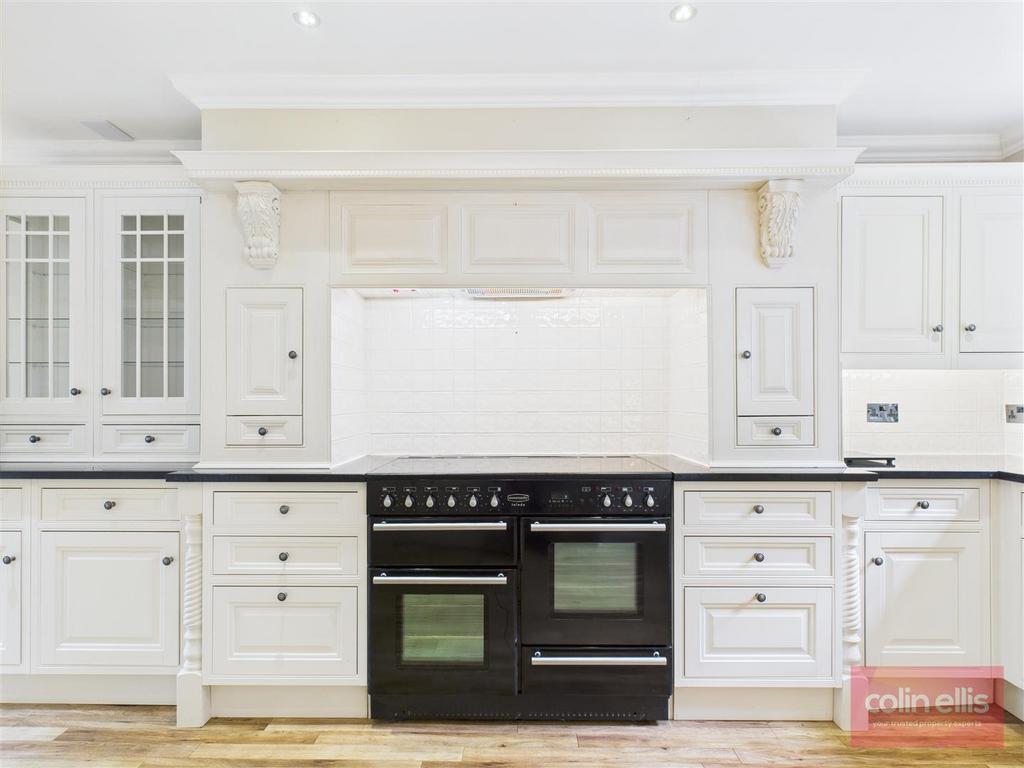 CAM05075 G0-PR0170-STILL009.jpg