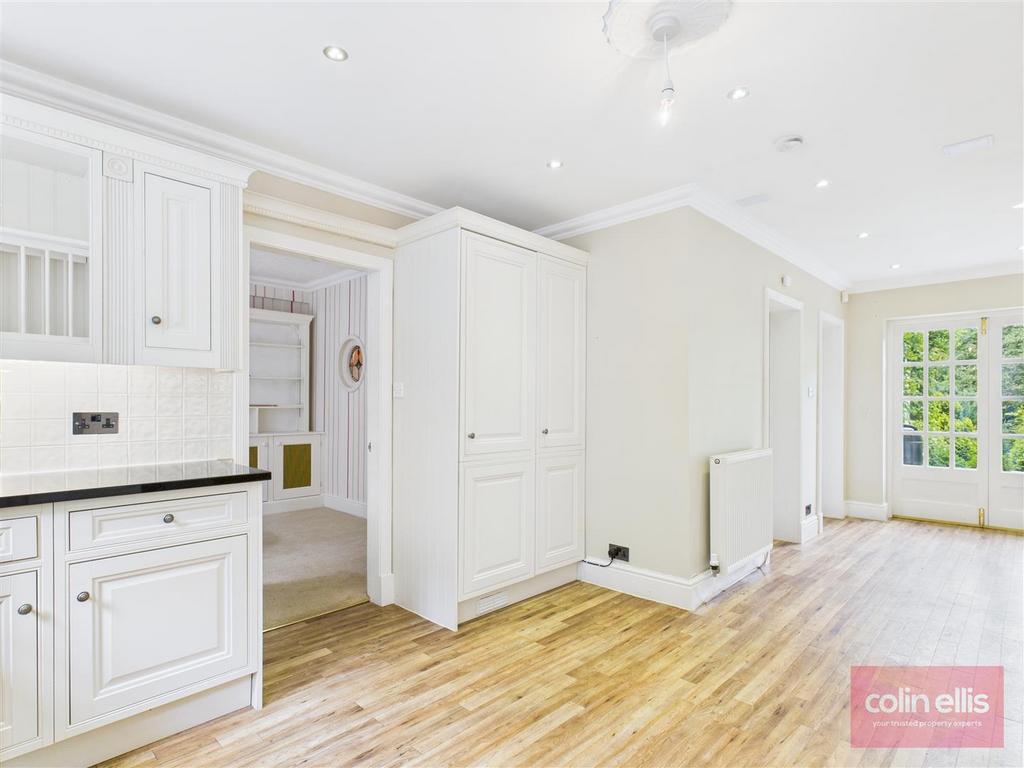 CAM05075 G0-PR0170-STILL010.jpg