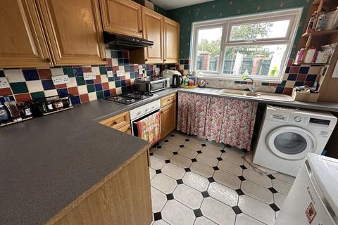 1 Newton Green, Brecon, LD3 8DF