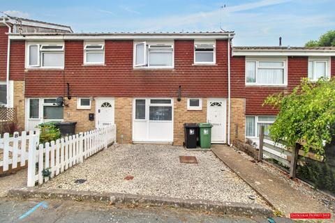 3 bedroom terraced house for sale, Chilham Close, Eastbourne BN23