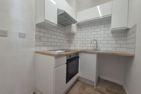 1 bedroom flat to rent, Cradley Road, Cradley Heath