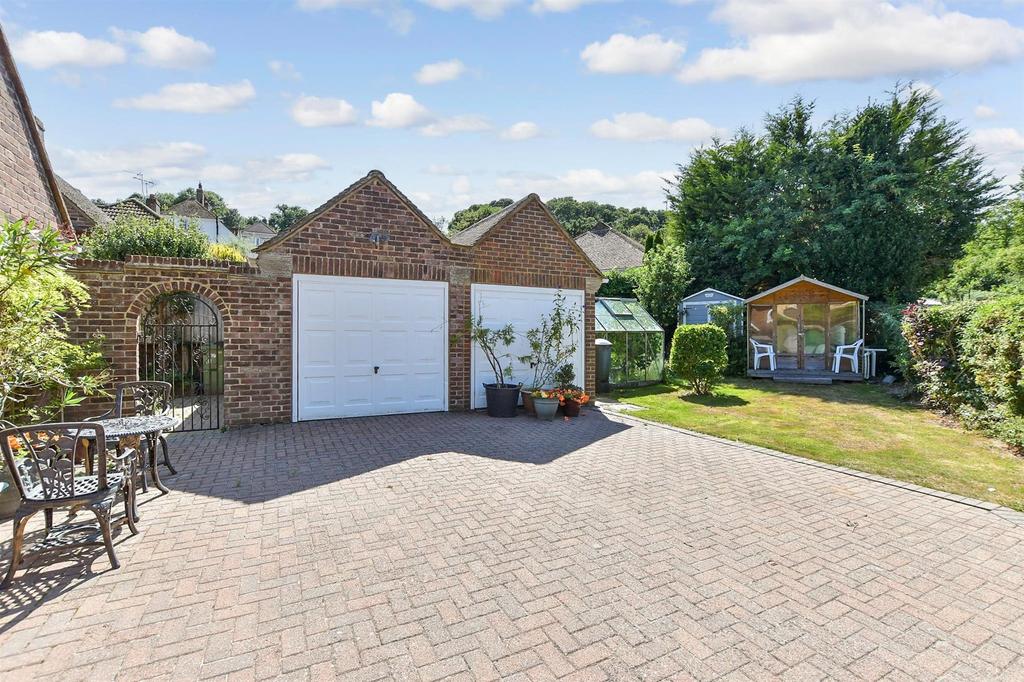 Driveway/Parking