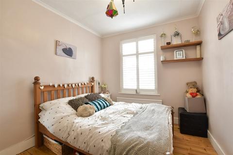 23 Ray Lodge Road, Woodford Green, IG8 7NX