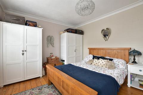 23 Ray Lodge Road, Woodford Green, IG8 7NX