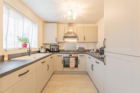 5 bedroom detached house for sale, Longlands Avenue, Stourbridge, DY8 3TU