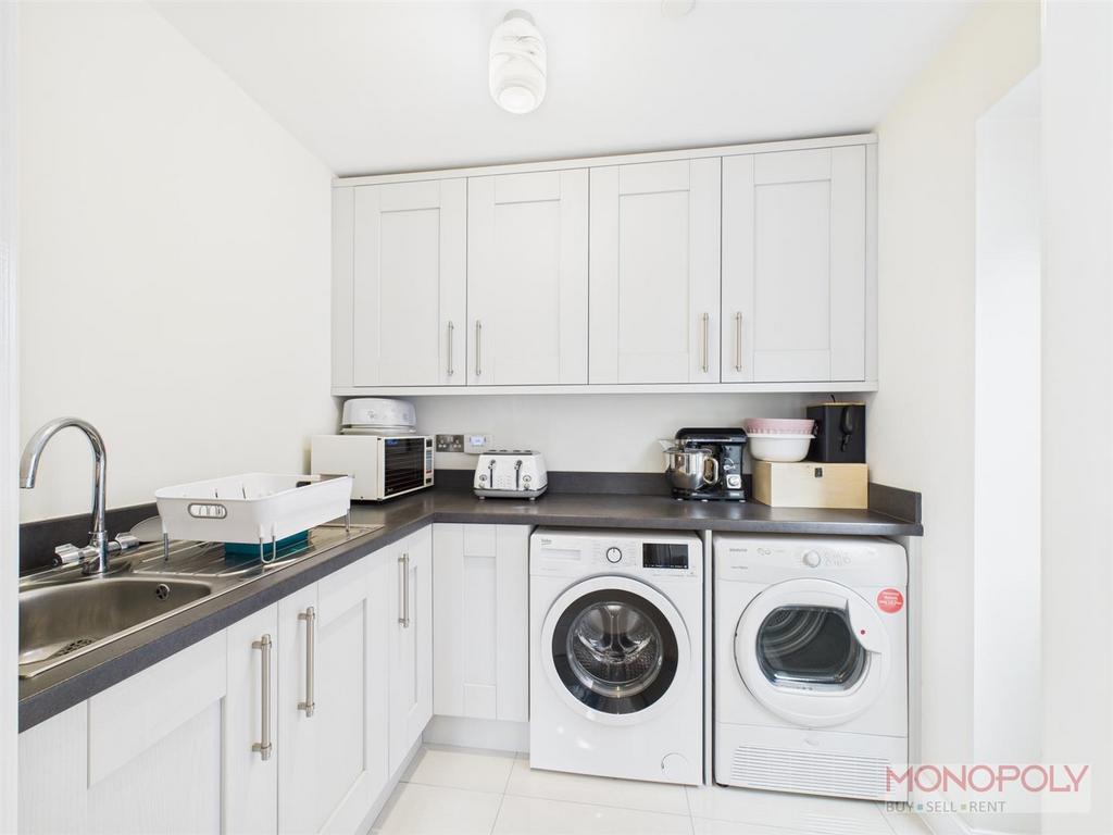 CAM01943 G0-PR0496-STILL023.jpg