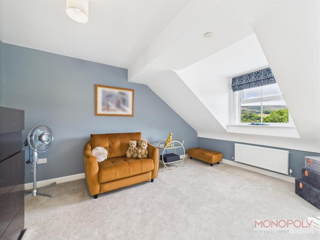 CAM01943 G0-PR0496-STILL044.jpg