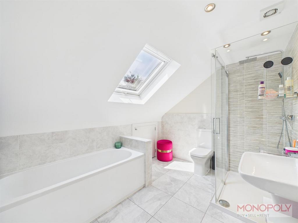 CAM01943 G0-PR0496-STILL043.jpg