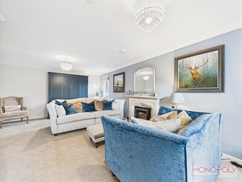 CAM01943 G0-PR0496-STILL020.jpg