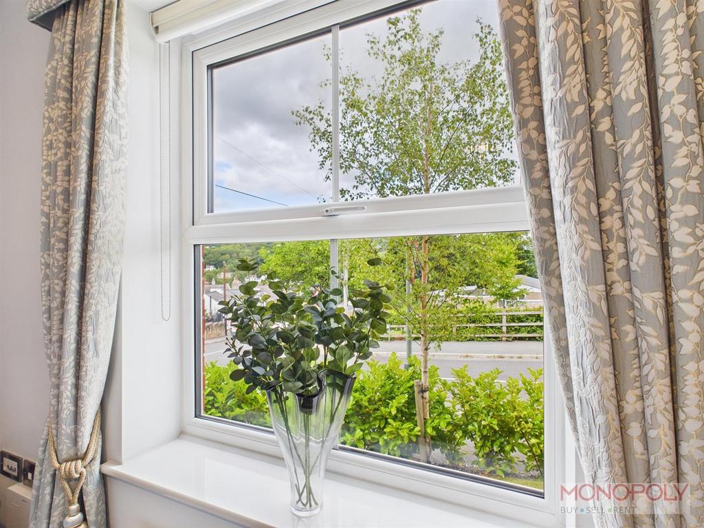 CAM01943 G0-PR0496-STILL021.jpg