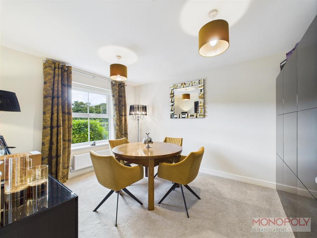 CAM01943 G0-PR0496-STILL015.jpg