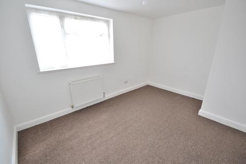 2 bedroom terraced house to rent, Ladyside Close, Hull HU7