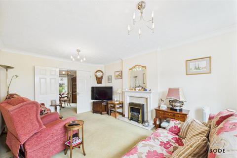 undefined, St. Catherines Close, Uttoxeter ST14