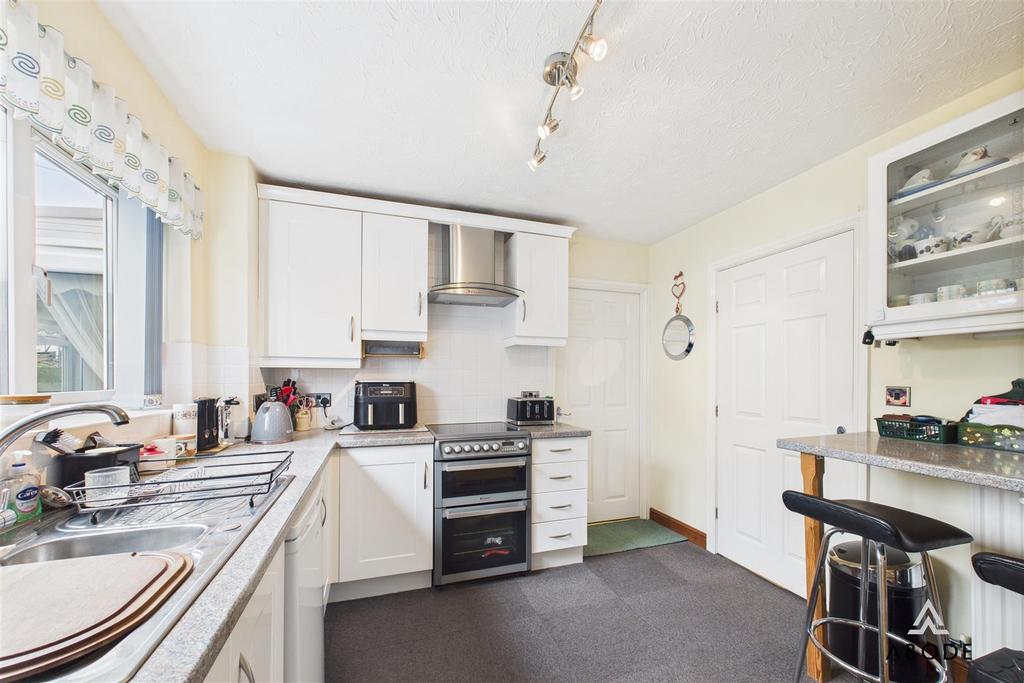 CAM04913 G0-PR0055-STILL004.jpg