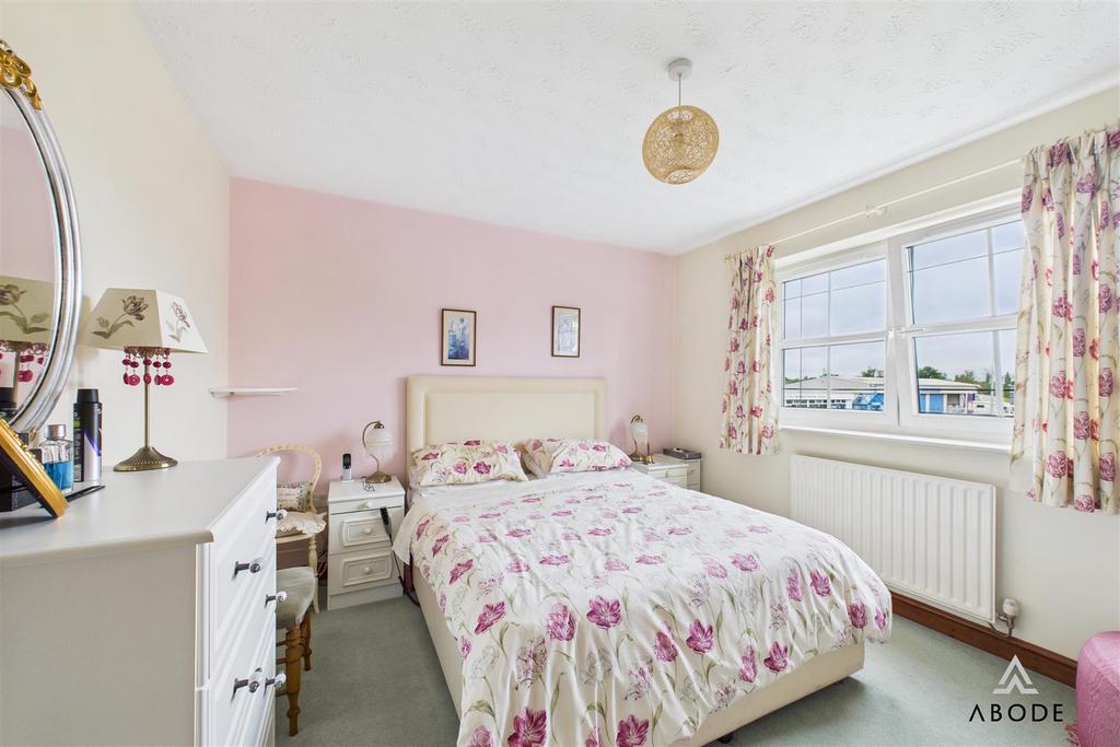 CAM04913 G0-PR0055-STILL009.jpg