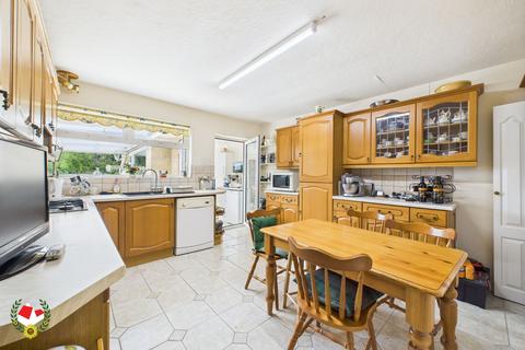 undefined, Pinlocks, Upton St. Leonards, GL4