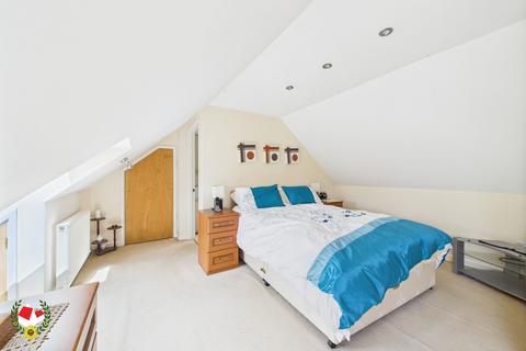 undefined, Pinlocks, Upton St. Leonards, GL4