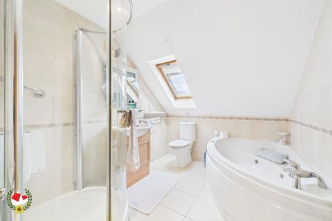undefined, Pinlocks, Upton St. Leonards, GL4