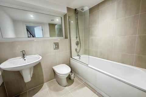 undefined, Malcolm Rd CR5