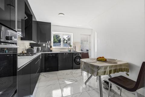 7 Cranford Close, Staines, TW19 7SZ