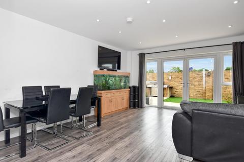 1 Friars Mews, Shoeburyness, Southend-on-sea, SS3 9FU