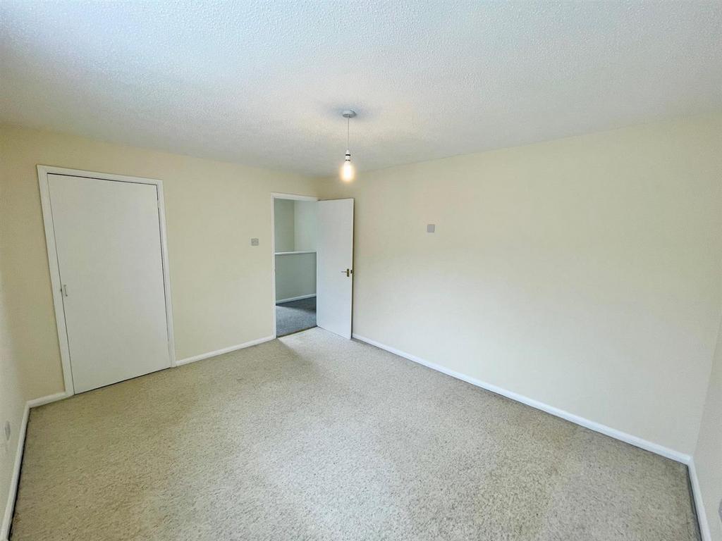 Bedroom 1.1.jpg