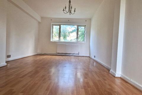 27 Hayward Court, Studley Road SW4 6QW