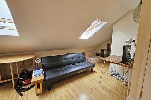 undefined, Mortlake Road, Ilford, Essex, IG1